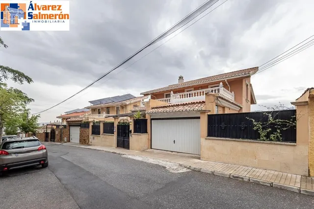 Espectacular Casa de Lujo en Urbanización Los Cerezos - foto 3