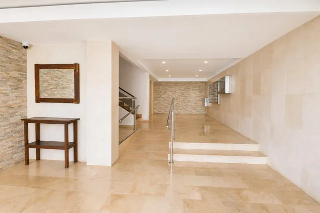 Amplio apartamento con terraza a 400 m de la playa de Santa Ponsa — 24