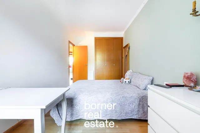 Piso en venta en Calle de Josep Puig i Cadafalch — 40