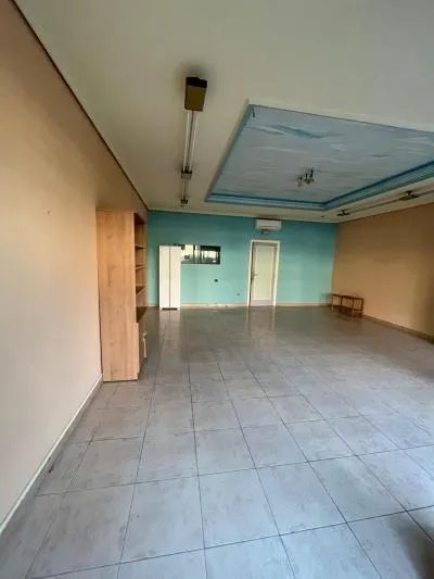 SE VENDE O SE ALQUILA CON OPCIÓN A COMPRA — 10