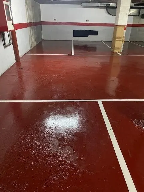 Parking en Av. Generalitat 26 (coche mediano o pequeño) — 6