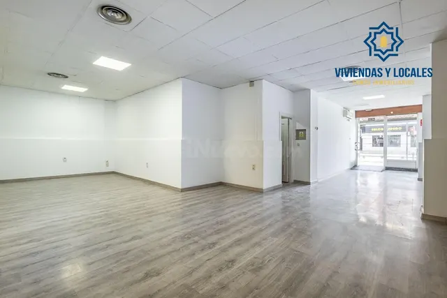 LOCAL COMERCIAL EN VENTA EN LA MEJOR ZONA DE PASO DE MARACEN