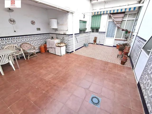 Venta Puebla de la Calzada zona centro vivienda de planta baja de esquina con garaje — 18