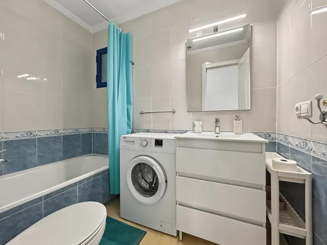 Apartamento reformado con vistas al mar en Campoamor — 9