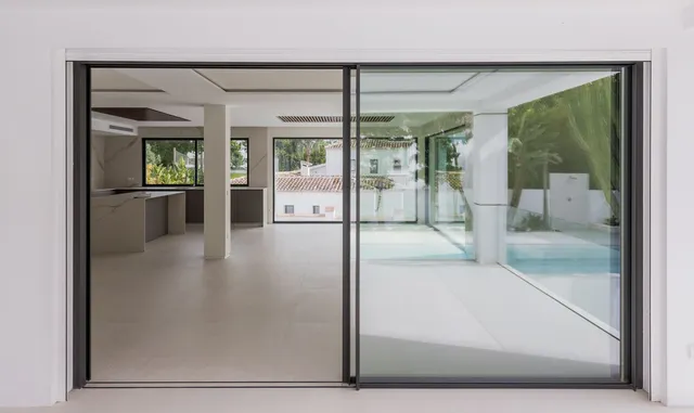Chalet 6 habitaciones 419m² en venta - Marbella — 38