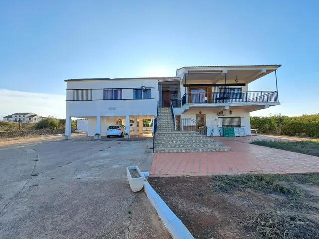 CHALET EN ZONA DE FORN DE CARRASCOSA - foto 4