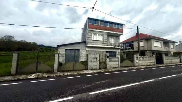 Casa de Piedra en Venta en Baltar registrada y valida para e