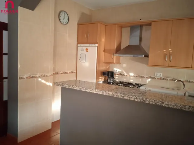 Chalet Independiente en La Carlota – Amplia Parcela y Excelente Ubicación — 4
