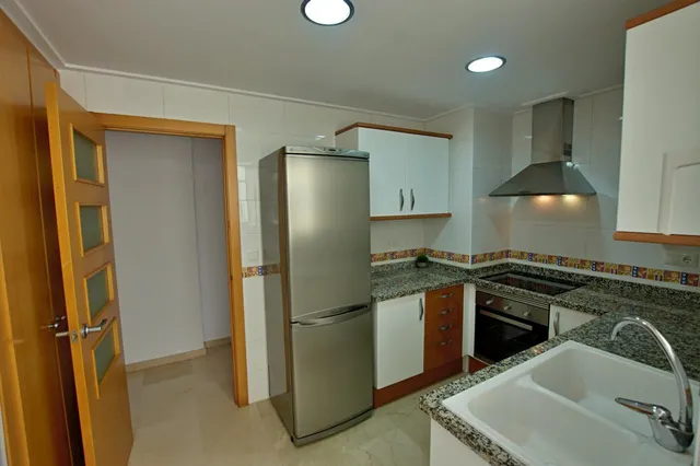Espacioso apartamento de 3 dormitorios con vistas al mar en Jávea — 11