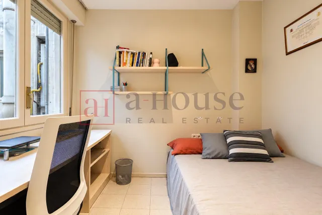 Ático esquinero con terraza de 125m2 y vistas panorámicas a toda Barcelona en sant antoni — 23