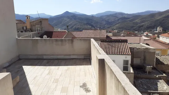 CASA FAMILIAR EN FINES ( ALMERÍA) DE 7 habitaciones. — 38