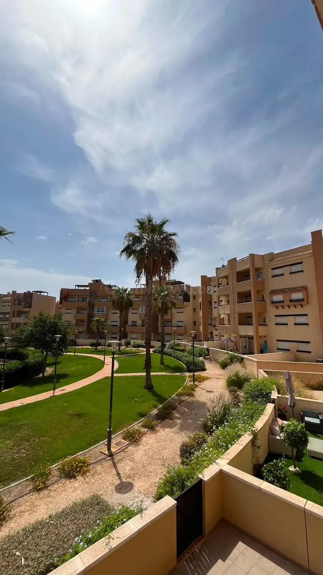 PISO CON BALCÓN, PARKING, PISCINAS Y SEGURIDAD 24h EN UNITED - foto 4