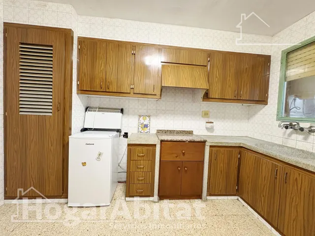 AMPLIA CASA PARA REFORMAR CON GARAJE Y TERRAZA EN EL CENTRO — 37