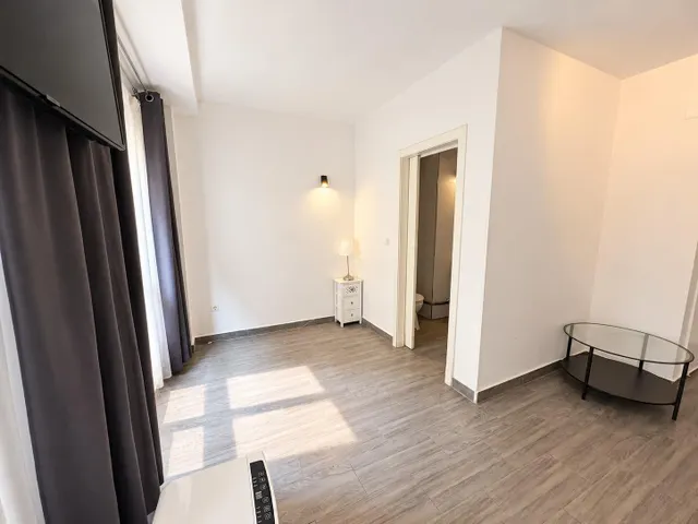 Exclusiva oficina de 153 m2 en pleno centro histórico de málaga, junto a la Catedral — 19