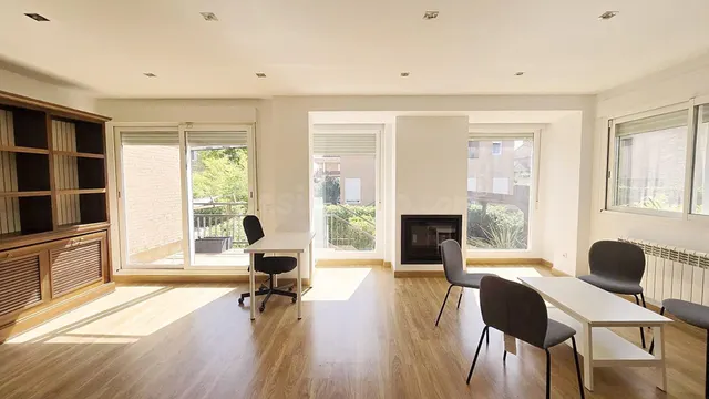 ¡EN ALQUILER PARA ESTUDIANTES! habitaciones EN CHALET CON REFORMA RECIENTE EN VILLANUEVA DE LA CAÑADA. — 4