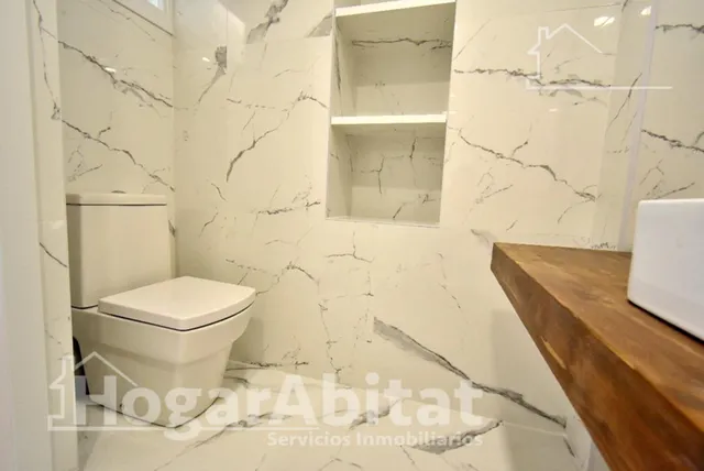 EXTERIOR CERCA DEL JARDÍN DEL TURIA — 18