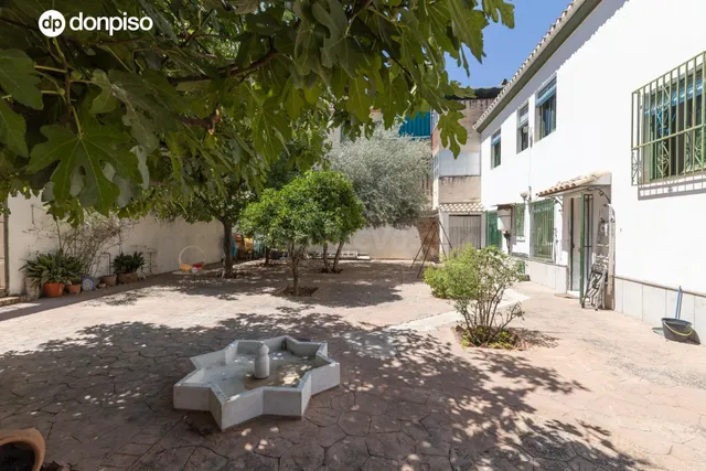 Casa con gran solar — 3
