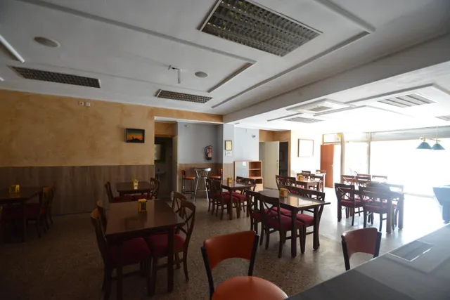 LOCAL ADAPTAT COM A CAFETERIA, EN VENDA *  VILANOVA DEL CAMÍ - ESTACIÓ — 7