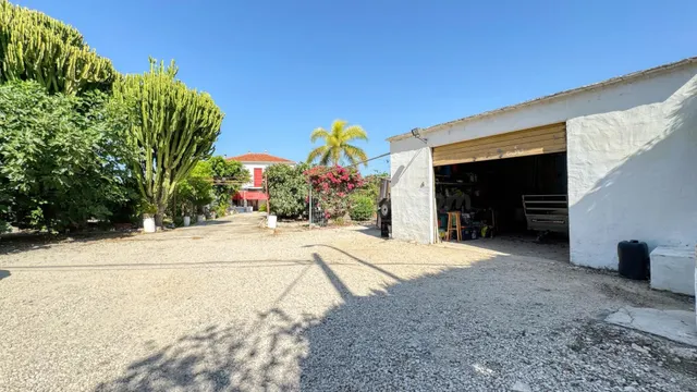 Encantadora casa de campo en Pego con amplio terreno y excel - foto 5