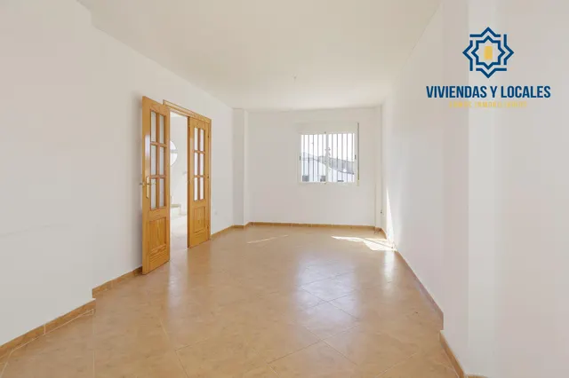 ¡Casa pareada con patio privado en Cijuela! Granada
