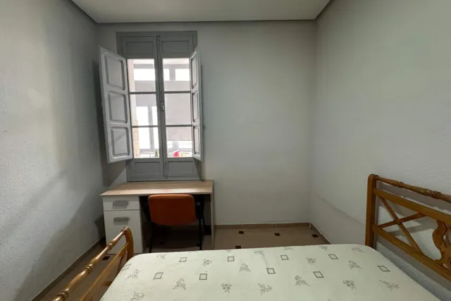 ALQUILER  habitaciones ESTUDIANTES CENTRO — 31