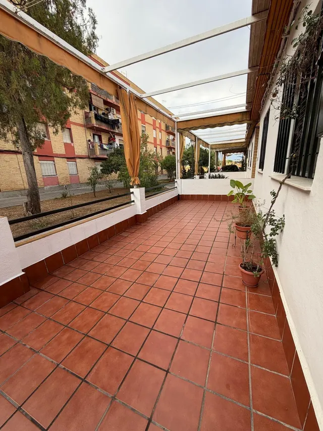 Casa en venta en La Puebla del Río – Vivienda en planta baja con patio y azotea. — 21