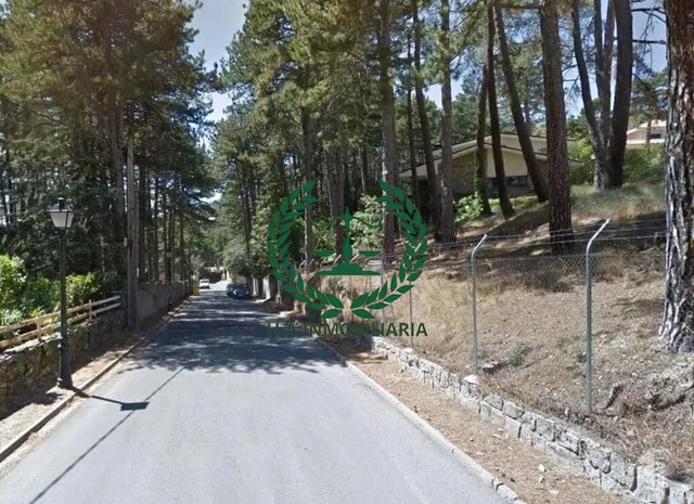 SOLAR EN VENTA. CALLE CERRO ABANTOS, SAN LORENZO DEL ESCORIAL (MADRID) PVP. 161.000 € — 3