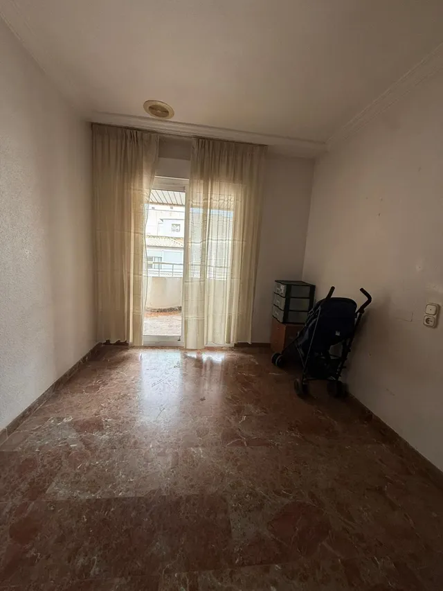 ACOGEDOR PISO EN AVENIDA JUAN CARLOS I — 8