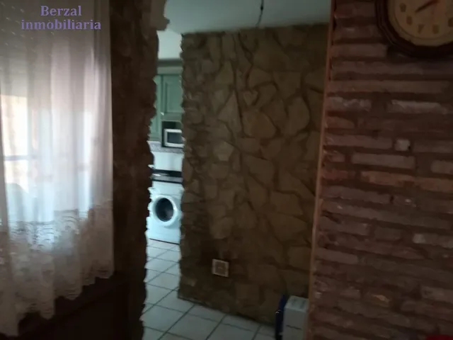 Casa magnifica, de dimensiones extraordinarias a veinte minutos andando del centro. — 8