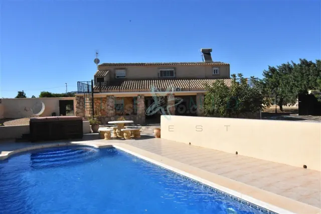 PRECIOSA CASA DE CAMPO EN VENTA EN VALLADOLISES - foto 2