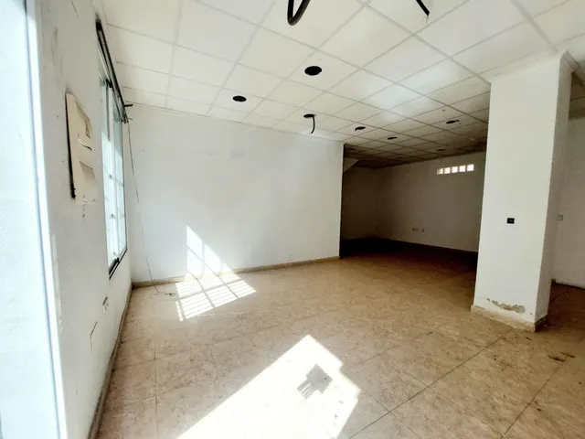 Local Comercial en Beniajan, Avenida Fabian Escribano — 8