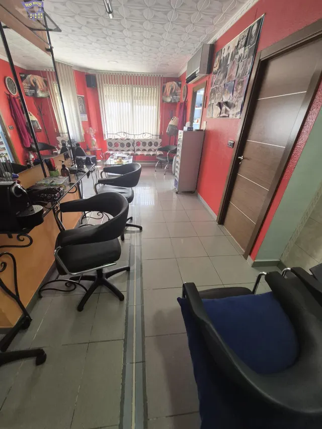 SE VENDE O SE ALQUILA LOCAL COMERCIAL EN LAS CANTERAS — 3