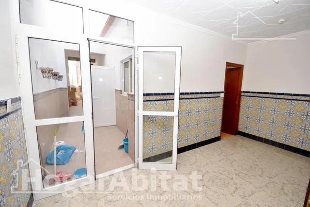 ¡EN PLENO CENTRO! GRAN CASA SEMIREFORMADA CON DOS TERRAZAS - foto 5