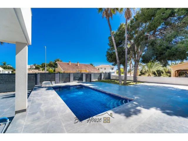 Chalet 4 habitaciones 233m² en venta - Altos de Campoamor - foto 4