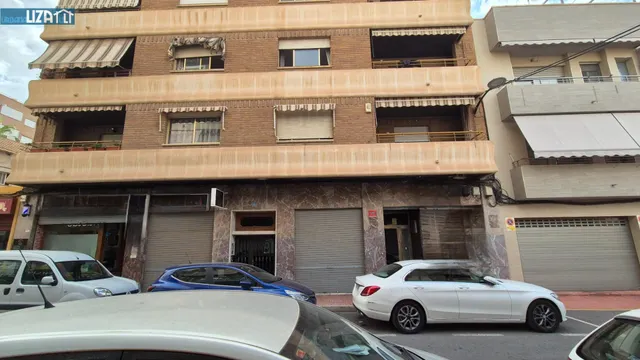 LOCAL COMERCIAL MUY CENTRICO — 6