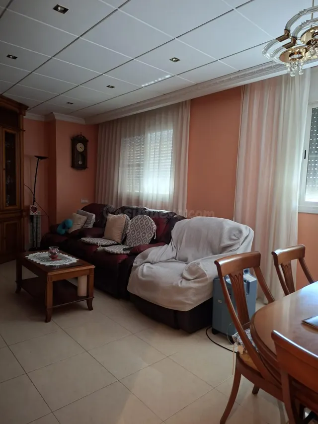 Excepcional Piso con Garaje para Familias y Profesionales - 