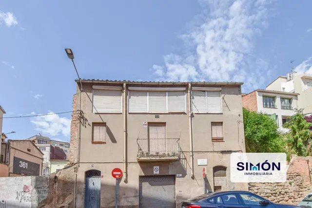 Parcela urbana en venta en el centro de Manresa de 95 m2 con