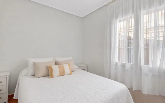 SERENA I. ACOGEDOR ADOSADO EN ESQUINA CON SOLARIUM PRIVADO, ORIENTACIÓN SUR — 10