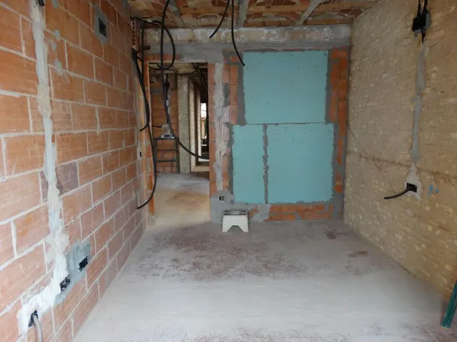 Piso para reformar a tu gusto - 3 dormitorios - 3 calles - Ventanas nuevas — 21