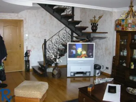 SE VENDE DÚPLEX SEMINUEVO EN EL CENTRO DE VALENCIA DE DON JU - foto 2
