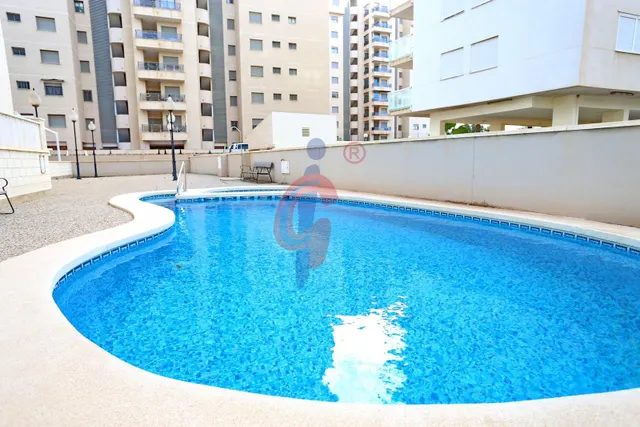 Tu apartamento junto al mar en Guardamar | Terraza, piscina, garaje y trastero | 184.900€ — 32