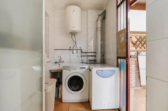 Adosado “Dos en Uno” con apartamento independiente. — 10