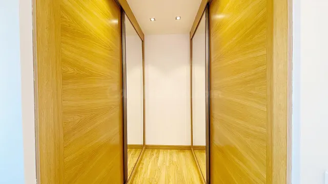 ¡EN ALQUILER PARA ESTUDIANTES! habitaciones EN CHALET CON REFORMA RECIENTE EN VILLANUEVA DE LA CAÑADA. — 30