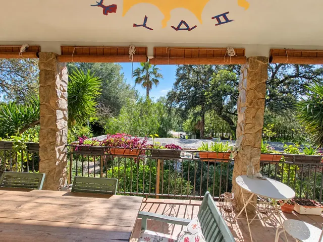 Casa independiente con piscina, porche y jardín en Castilblanco de los Arroyos — 7