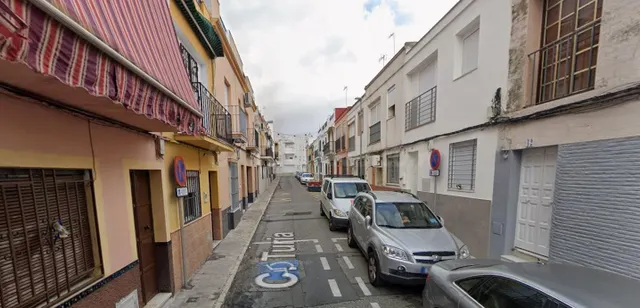 CASA EN CORIA DEL RIO