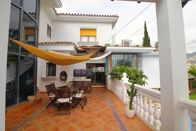Villa Exclusiva con Vistas Panorámicas en Benalmádena — 10