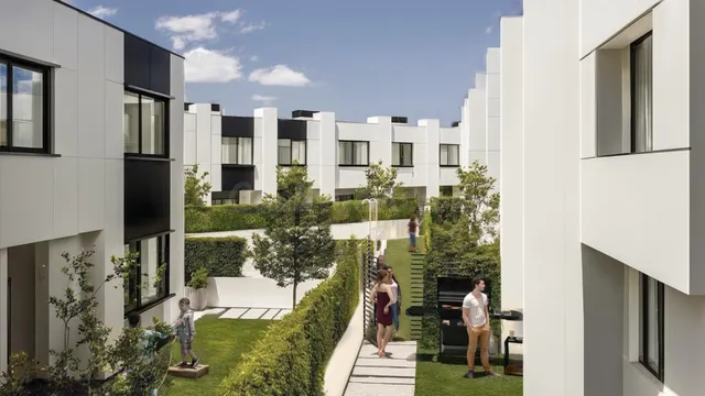 Chalets de obra nueva en venta en Valdemoro con piscina - foto 4