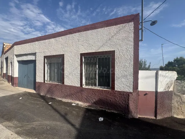 Se vende construcción en Monteagudo.