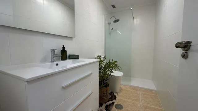 Apartamento luminoso 2 hab 1 baño en zona residencial Torrevieja — 8