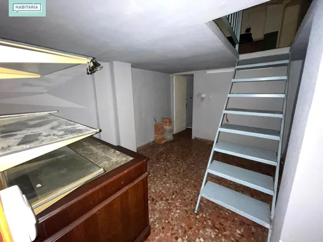 LOCAL COMERCIAL A PIE DE CALLE — 3
